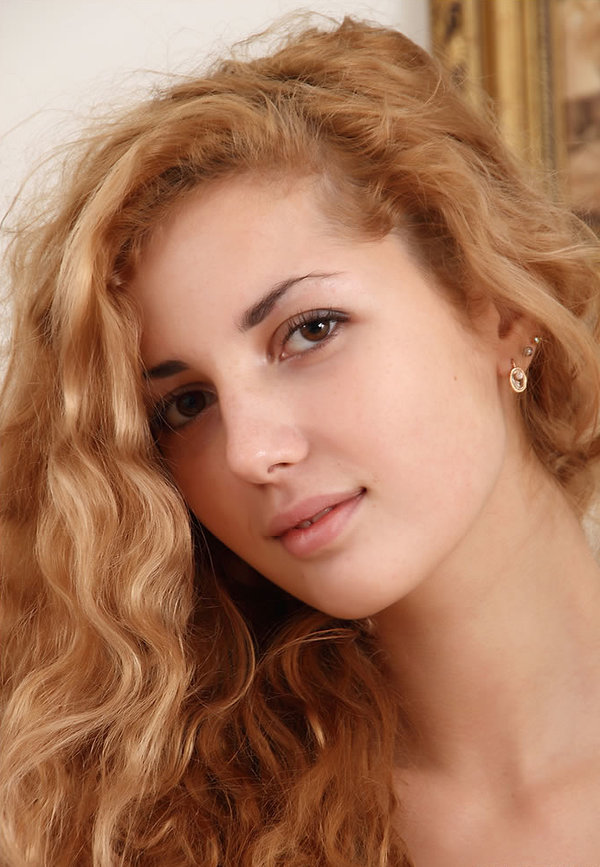 Эмилия, 18 лет, 4 размер груди